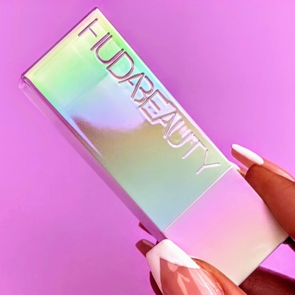 *SOLD* Huda Beauty Diamond Balm PR Vault - Picture 4 of 6